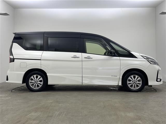 セレナ ハイウェイスターＶ　４ＷＤ　純正ナビ　Ｂｌｕｅｔｏｏｔｈ　ＣＤ　ＤＶＤ　　全方位カメラ　ステアリングヒーター　クルーズコントロール　アイドリングストップ　衝突被害軽減システム　両側パワースライドドア　純正ＡＷ　サンシェー（38枚目）