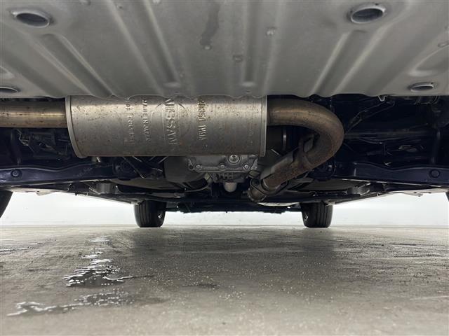 セレナ ハイウェイスターＶ　４ＷＤ　純正ナビ　Ｂｌｕｅｔｏｏｔｈ　ＣＤ　ＤＶＤ　　全方位カメラ　ステアリングヒーター　クルーズコントロール　アイドリングストップ　衝突被害軽減システム　両側パワースライドドア　純正ＡＷ　サンシェー（41枚目）