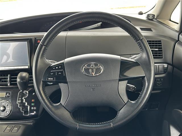 エスティマハイブリッド アエラス プレミアムエディション 純正ナビ フリップダウンモニター ETC 横滑り防止装置 両側パワースライドドア スマートキー 純正AW 横滑り防止装置 コーナーセンサー バックカメラ プッシュスタート 電格ミラー(9枚目)