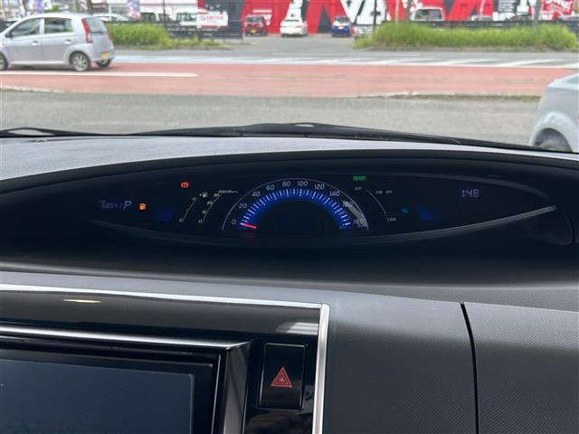 エスティマハイブリッド アエラス プレミアムエディション 純正ナビ フリップダウンモニター ETC 横滑り防止装置 両側パワースライドドア スマートキー 純正AW 横滑り防止装置 コーナーセンサー バックカメラ プッシュスタート 電格ミラー(15枚目)