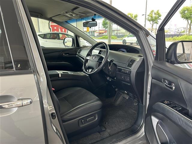 エスティマハイブリッド アエラス プレミアムエディション 純正ナビ フリップダウンモニター ETC 横滑り防止装置 両側パワースライドドア スマートキー 純正AW 横滑り防止装置 コーナーセンサー バックカメラ プッシュスタート 電格ミラー(18枚目)