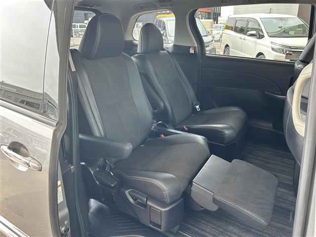 エスティマハイブリッド アエラス プレミアムエディション 純正ナビ フリップダウンモニター ETC 横滑り防止装置 両側パワースライドドア スマートキー 純正AW 横滑り防止装置 コーナーセンサー バックカメラ プッシュスタート 電格ミラー(22枚目)