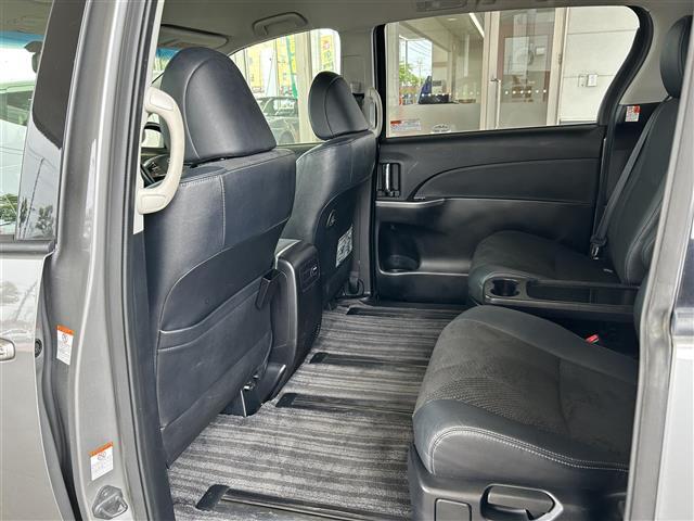 エスティマハイブリッド アエラス プレミアムエディション 純正ナビ フリップダウンモニター ETC 横滑り防止装置 両側パワースライドドア スマートキー 純正AW 横滑り防止装置 コーナーセンサー バックカメラ プッシュスタート 電格ミラー(26枚目)