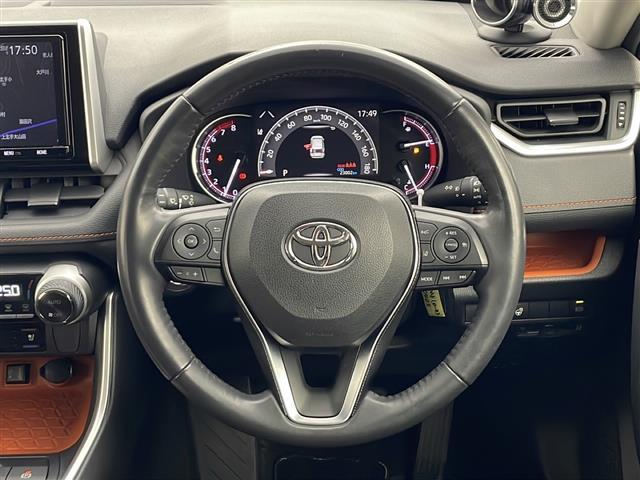 ＲＡＶ４ アドベンチャー　ワンオーナー　純正９インチナビ　フルセグＴＶバックカメラ　デジタルインナーミラー　パワーシート　プッシュスタート　スマートキー　クルーズコントロール　ステアリングヒーター　前方ドライブレコーダー（5枚目）