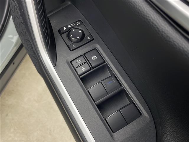 ＲＡＶ４ アドベンチャー　ワンオーナー　純正９インチナビ　フルセグＴＶバックカメラ　デジタルインナーミラー　パワーシート　プッシュスタート　スマートキー　クルーズコントロール　ステアリングヒーター　前方ドライブレコーダー（17枚目）