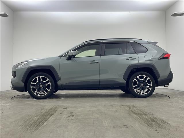 ＲＡＶ４ アドベンチャー　ワンオーナー　純正９インチナビ　フルセグＴＶバックカメラ　デジタルインナーミラー　パワーシート　プッシュスタート　スマートキー　クルーズコントロール　ステアリングヒーター　前方ドライブレコーダー（29枚目）