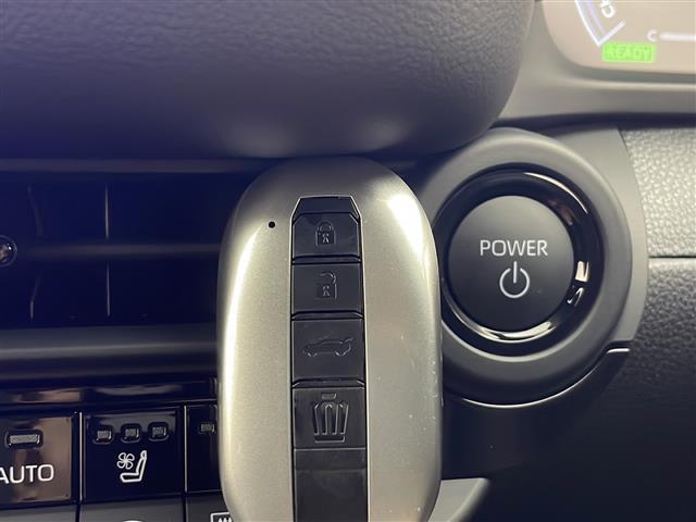 クラウンエステート Ｚ　純正ナビ　ガラスルーフ　全方位カメラ　衝突軽減ブレーキ　レーダークルコン　パドルシフト　ＨＵＤ　ＢＳＭ　置くだけ充電　ＬＥＤライト　前席エアーシート　パワーバックドア　デジタルミラー　電動シート（21枚目）