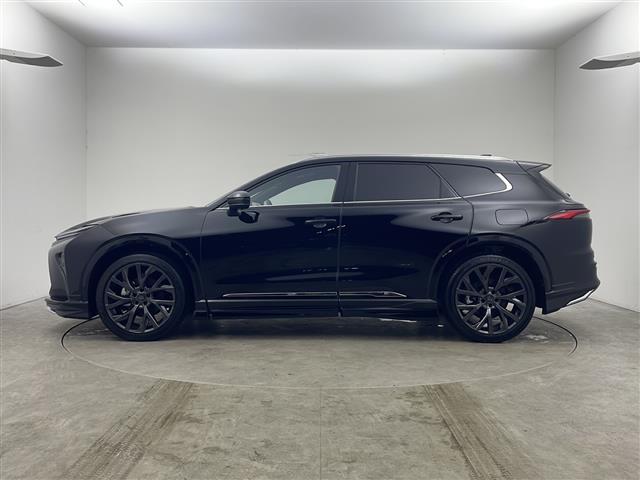 クラウンエステート Ｚ　純正ナビ　ガラスルーフ　全方位カメラ　衝突軽減ブレーキ　レーダークルコン　パドルシフト　ＨＵＤ　ＢＳＭ　置くだけ充電　ＬＥＤライト　前席エアーシート　パワーバックドア　デジタルミラー　電動シート（35枚目）