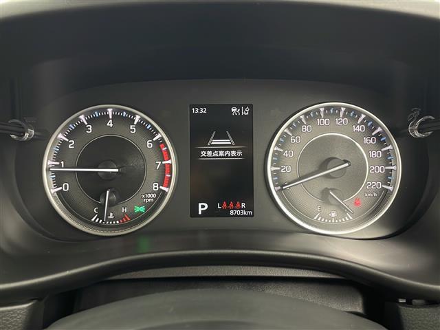 フロンクス ベースグレード　４ＷＤ　純正ナビ　全方位カメラ　アダプティブクルーズコントロール　ハーフレザーシート　シートヒーター　ワイヤレス充電　ヘッドアップディスプレイ　ヒルディセントコントロール　パドルシフト　ＡＷ付冬タイヤ（6枚目）