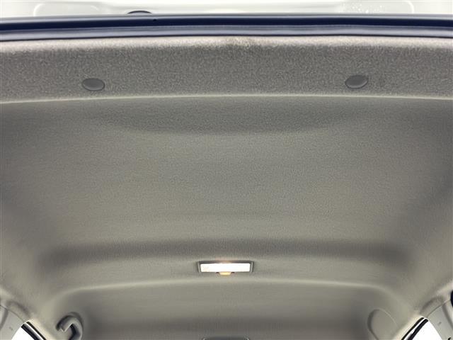 フロンクス ベースグレード　４ＷＤ　純正ナビ　全方位カメラ　アダプティブクルーズコントロール　ハーフレザーシート　シートヒーター　ワイヤレス充電　ヘッドアップディスプレイ　ヒルディセントコントロール　パドルシフト　ＡＷ付冬タイヤ（29枚目）