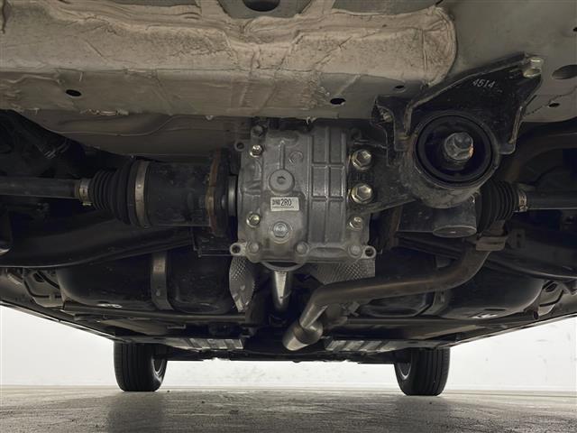 フロンクス ベースグレード　４ＷＤ　純正ナビ　全方位カメラ　アダプティブクルーズコントロール　ハーフレザーシート　シートヒーター　ワイヤレス充電　ヘッドアップディスプレイ　ヒルディセントコントロール　パドルシフト　ＡＷ付冬タイヤ（41枚目）