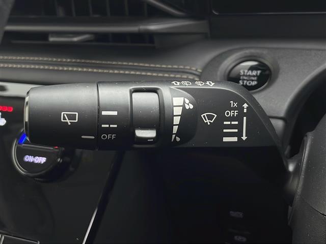 セレナ ハイウェイスターＶ　４ＷＤ　純正メモリナビ　Ｂｌｕｅｔｏｏｔｈ　フルセグ　ビルトインＥＴＣ　クルーズコントロール　全方位カメラ　前後ドライブレコーダー　前後コーナーセンサー　前席シートヒーター　後席シートヒーター（13枚目）