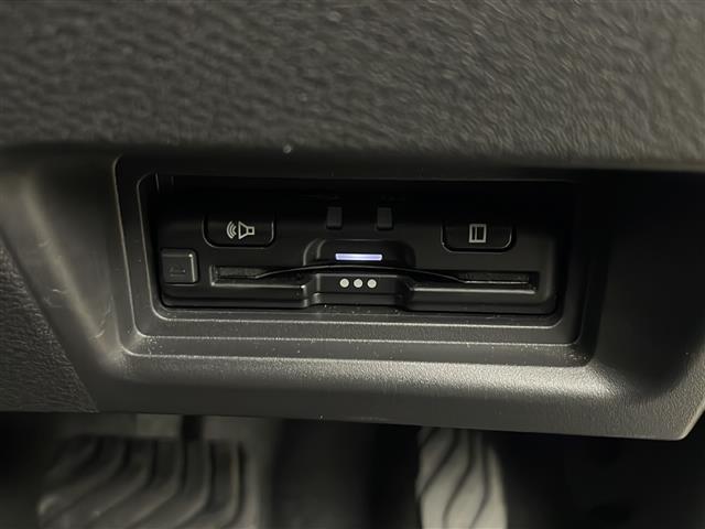 セレナ ハイウェイスターＶ　４ＷＤ　純正メモリナビ　Ｂｌｕｅｔｏｏｔｈ　フルセグ　ビルトインＥＴＣ　クルーズコントロール　全方位カメラ　前後ドライブレコーダー　前後コーナーセンサー　前席シートヒーター　後席シートヒーター（16枚目）