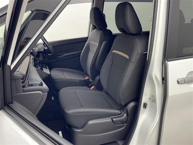 セレナ ハイウェイスターＶ　４ＷＤ　純正メモリナビ　Ｂｌｕｅｔｏｏｔｈ　フルセグ　ビルトインＥＴＣ　クルーズコントロール　全方位カメラ　前後ドライブレコーダー　前後コーナーセンサー　前席シートヒーター　後席シートヒーター（22枚目）