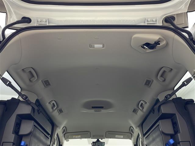 セレナ ハイウェイスターＶ　４ＷＤ　純正メモリナビ　Ｂｌｕｅｔｏｏｔｈ　フルセグ　ビルトインＥＴＣ　クルーズコントロール　全方位カメラ　前後ドライブレコーダー　前後コーナーセンサー　前席シートヒーター　後席シートヒーター（28枚目）