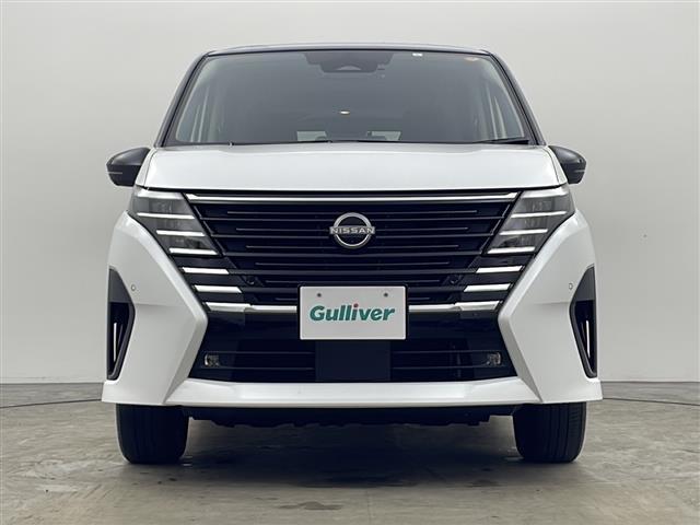 セレナ ハイウェイスターＶ　４ＷＤ　純正メモリナビ　Ｂｌｕｅｔｏｏｔｈ　フルセグ　ビルトインＥＴＣ　クルーズコントロール　全方位カメラ　前後ドライブレコーダー　前後コーナーセンサー　前席シートヒーター　後席シートヒーター（30枚目）