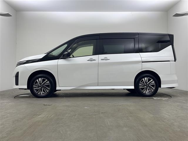 セレナ ハイウェイスターＶ　４ＷＤ　純正メモリナビ　Ｂｌｕｅｔｏｏｔｈ　フルセグ　ビルトインＥＴＣ　クルーズコントロール　全方位カメラ　前後ドライブレコーダー　前後コーナーセンサー　前席シートヒーター　後席シートヒーター（35枚目）