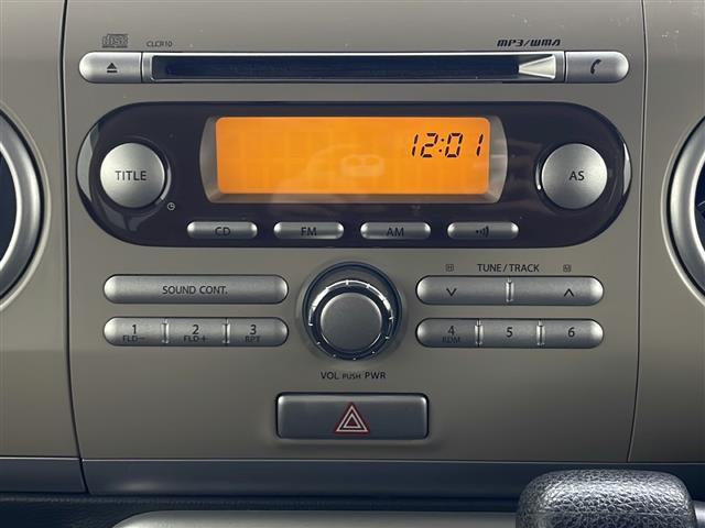 アルトラパン Ｘ　☆４ＷＤＡＢＳ　盗難防止装置　Ｄ席シートヒーター　電動格納ミラー　ウィンカーミラー　純正オーディオ　ヘッドライトレベライザー　純正アルミホイール　純正フロアマット　サイドバイザー（3枚目）