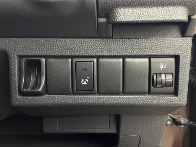 アルトラパン Ｘ　☆４ＷＤＡＢＳ　盗難防止装置　Ｄ席シートヒーター　電動格納ミラー　ウィンカーミラー　純正オーディオ　ヘッドライトレベライザー　純正アルミホイール　純正フロアマット　サイドバイザー（12枚目）