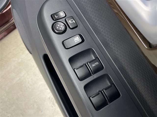 アルトラパン Ｘ　☆４ＷＤＡＢＳ　盗難防止装置　Ｄ席シートヒーター　電動格納ミラー　ウィンカーミラー　純正オーディオ　ヘッドライトレベライザー　純正アルミホイール　純正フロアマット　サイドバイザー（13枚目）