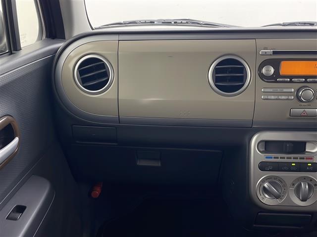 アルトラパン Ｘ　☆４ＷＤＡＢＳ　盗難防止装置　Ｄ席シートヒーター　電動格納ミラー　ウィンカーミラー　純正オーディオ　ヘッドライトレベライザー　純正アルミホイール　純正フロアマット　サイドバイザー（14枚目）