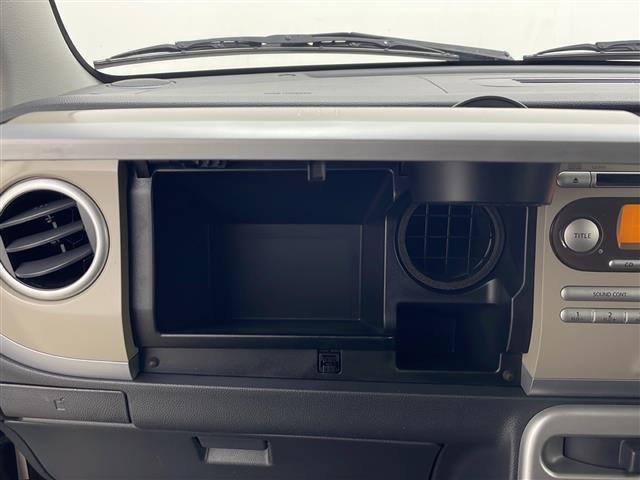 アルトラパン Ｘ　☆４ＷＤＡＢＳ　盗難防止装置　Ｄ席シートヒーター　電動格納ミラー　ウィンカーミラー　純正オーディオ　ヘッドライトレベライザー　純正アルミホイール　純正フロアマット　サイドバイザー（15枚目）