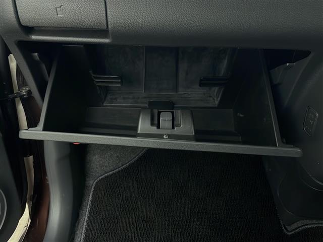 アルトラパン Ｘ　☆４ＷＤＡＢＳ　盗難防止装置　Ｄ席シートヒーター　電動格納ミラー　ウィンカーミラー　純正オーディオ　ヘッドライトレベライザー　純正アルミホイール　純正フロアマット　サイドバイザー（16枚目）