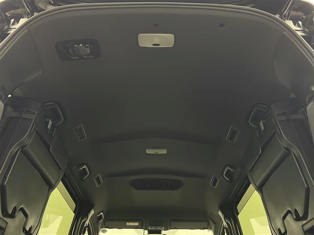 ヴォクシー ＺＳ　煌ＩＩＩ　４ＷＤ　トヨタセーフティセンス　純正ナビ　フルセグ　バックカメラ　両側パワースライドドア　ハーフレザー　クルーズコントロール　ＬＥＤオートライト　前後クリアランスソナー　スマートキー　ＥＴＣ　ドラレコ（25枚目）