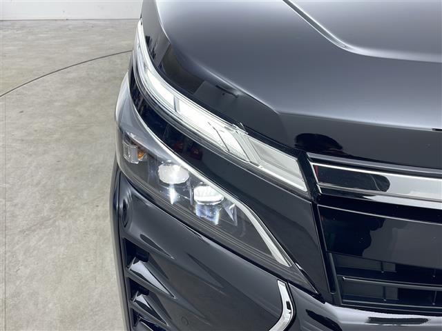 ヴォクシー ＺＳ　煌ＩＩＩ　４ＷＤ　トヨタセーフティセンス　純正ナビ　フルセグ　バックカメラ　両側パワースライドドア　ハーフレザー　クルーズコントロール　ＬＥＤオートライト　前後クリアランスソナー　スマートキー　ＥＴＣ　ドラレコ（34枚目）