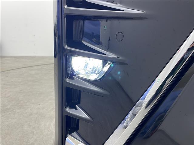 ヴォクシー ＺＳ　煌ＩＩＩ　４ＷＤ　トヨタセーフティセンス　純正ナビ　フルセグ　バックカメラ　両側パワースライドドア　ハーフレザー　クルーズコントロール　ＬＥＤオートライト　前後クリアランスソナー　スマートキー　ＥＴＣ　ドラレコ（36枚目）