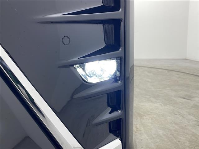 ヴォクシー ＺＳ　煌ＩＩＩ　４ＷＤ　トヨタセーフティセンス　純正ナビ　フルセグ　バックカメラ　両側パワースライドドア　ハーフレザー　クルーズコントロール　ＬＥＤオートライト　前後クリアランスソナー　スマートキー　ＥＴＣ　ドラレコ（37枚目）