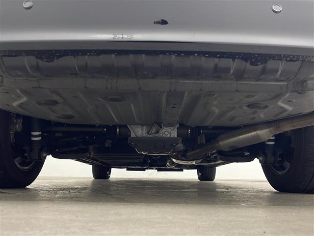 ヴォクシー ＺＳ　煌ＩＩＩ　４ＷＤ　トヨタセーフティセンス　純正ナビ　フルセグ　バックカメラ　両側パワースライドドア　ハーフレザー　クルーズコントロール　ＬＥＤオートライト　前後クリアランスソナー　スマートキー　ＥＴＣ　ドラレコ（41枚目）