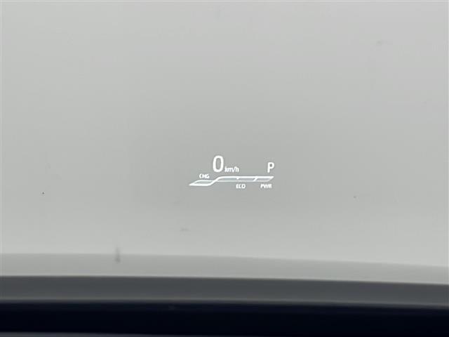 クラウンハイブリッド ＲＳアドバンス　Ｆｏｕｒ　４ＷＤ　サンルーフ　白革シート　純正ナビ　フルセグＴＶ　バックカメラ　純正ドライブレコーダー　ビルトインＥＴＣ　ＵＳＢポート　電動パーキングブレーキ　オートブレーキホールド　トヨタセーフティセンス（4枚目）