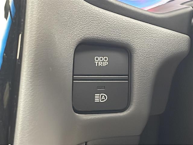 クラウンハイブリッド ＲＳアドバンス　Ｆｏｕｒ　４ＷＤ　サンルーフ　白革シート　純正ナビ　フルセグＴＶ　バックカメラ　純正ドライブレコーダー　ビルトインＥＴＣ　ＵＳＢポート　電動パーキングブレーキ　オートブレーキホールド　トヨタセーフティセンス（15枚目）