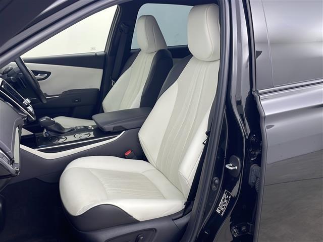 クラウンハイブリッド ＲＳアドバンス　Ｆｏｕｒ　４ＷＤ　サンルーフ　白革シート　純正ナビ　フルセグＴＶ　バックカメラ　純正ドライブレコーダー　ビルトインＥＴＣ　ＵＳＢポート　電動パーキングブレーキ　オートブレーキホールド　トヨタセーフティセンス（27枚目）