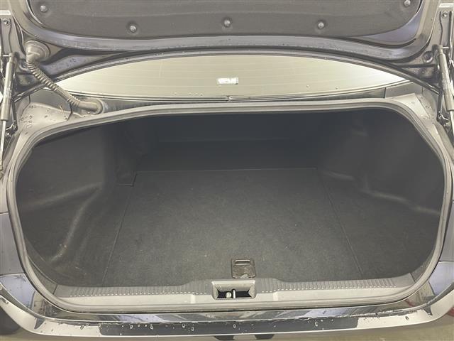 クラウンハイブリッド ＲＳアドバンス　Ｆｏｕｒ　４ＷＤ　サンルーフ　白革シート　純正ナビ　フルセグＴＶ　バックカメラ　純正ドライブレコーダー　ビルトインＥＴＣ　ＵＳＢポート　電動パーキングブレーキ　オートブレーキホールド　トヨタセーフティセンス（33枚目）