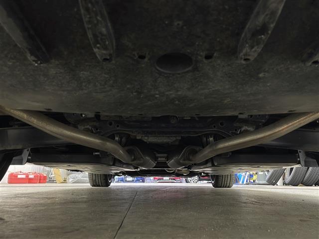 クラウンハイブリッド ＲＳアドバンス　Ｆｏｕｒ　４ＷＤ　サンルーフ　白革シート　純正ナビ　フルセグＴＶ　バックカメラ　純正ドライブレコーダー　ビルトインＥＴＣ　ＵＳＢポート　電動パーキングブレーキ　オートブレーキホールド　トヨタセーフティセンス（41枚目）