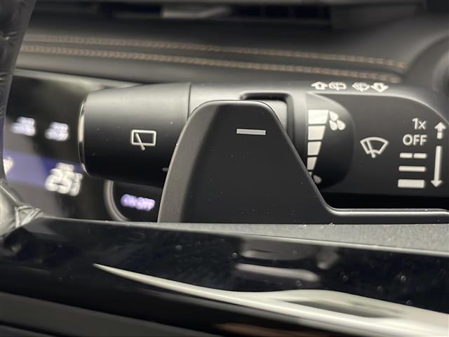 セレナ ハイウェイスターV 4WD Bluetooth AM FM ビルトインETC 前席シートヒーター 後席シートヒーター ステアリングヒーター パドルシフト 両側パワースライドドア 純正AW 前後コーナーセンサー サンシェー(9枚目)