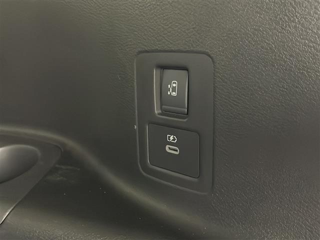 セレナ ハイウェイスターV 4WD Bluetooth AM FM ビルトインETC 前席シートヒーター 後席シートヒーター ステアリングヒーター パドルシフト 両側パワースライドドア 純正AW 前後コーナーセンサー サンシェー(15枚目)