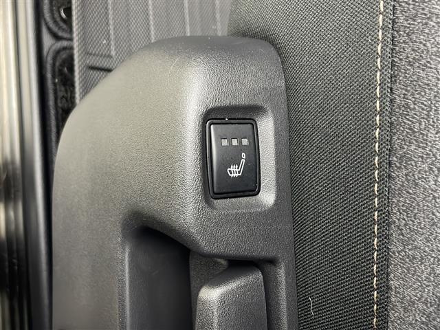 セレナ ハイウェイスターV 4WD Bluetooth AM FM ビルトインETC 前席シートヒーター 後席シートヒーター ステアリングヒーター パドルシフト 両側パワースライドドア 純正AW 前後コーナーセンサー サンシェー(17枚目)