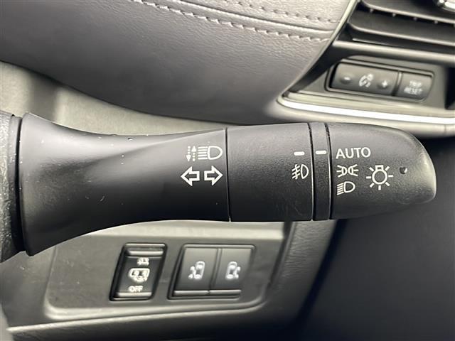 セレナ ハイウェイスターV 社外ナビ フルセグTV アラウンドビューモニター デジタルインナーミラー ドライブレコーダー 両側パワースライドドア プロパイロット エマブレ ブラインドスポットモニター ETC LEDライト フォグ(9枚目)