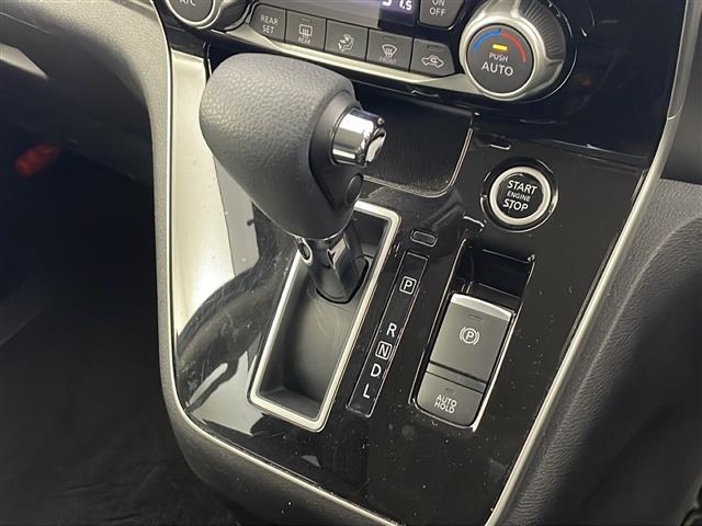 セレナ ハイウェイスターV 社外ナビ フルセグTV アラウンドビューモニター デジタルインナーミラー ドライブレコーダー 両側パワースライドドア プロパイロット エマブレ ブラインドスポットモニター ETC LEDライト フォグ(18枚目)