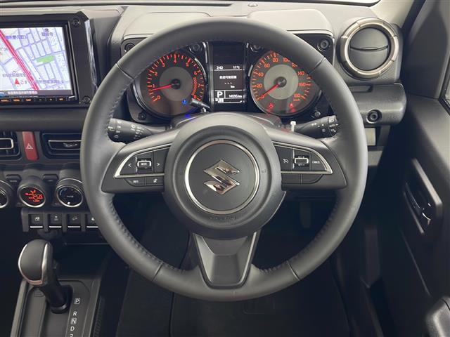 ジムニーシエラ ＪＣ　ワンオーナー　純正ナビ　バックカメラ　ＥＴＣ　ＬＥＤヘッドライト　純正ＡＷ　フルセグＴＶ　クルーズコントロール　前席シートヒーター　プッシュスタート　レザー調シートカバー　前方ドライブレコーダー（5枚目）