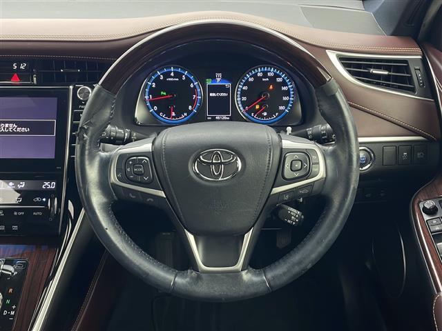 ハリアー プレミアム　アドバンスドパッケージ　ＪＢＬプレミアムサウンド　純正ＳＤナビ　フルセグ　パノラミックビューモニター　パワーバックドア　レーダークルーズコントロール　レーンキープ　オートマチックハイビーム　ＬＥＤオートライト　ウッドコンビ（7枚目）