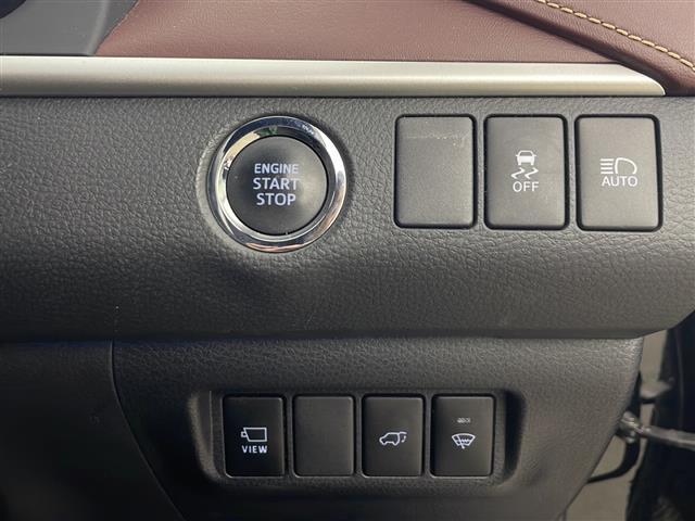 ハリアー プレミアム　アドバンスドパッケージ　ＪＢＬプレミアムサウンド　純正ＳＤナビ　フルセグ　パノラミックビューモニター　パワーバックドア　レーダークルーズコントロール　レーンキープ　オートマチックハイビーム　ＬＥＤオートライト　ウッドコンビ（8枚目）