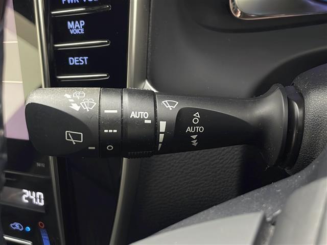 ハリアー プレミアム　アドバンスドパッケージ　ＪＢＬプレミアムサウンド　純正ＳＤナビ　フルセグ　パノラミックビューモニター　パワーバックドア　レーダークルーズコントロール　レーンキープ　オートマチックハイビーム　ＬＥＤオートライト　ウッドコンビ（13枚目）