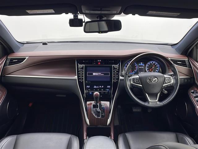 ハリアー プレミアム　アドバンスドパッケージ　ＪＢＬプレミアムサウンド　純正ＳＤナビ　フルセグ　パノラミックビューモニター　パワーバックドア　レーダークルーズコントロール　レーンキープ　オートマチックハイビーム　ＬＥＤオートライト　ウッドコンビ（42枚目）