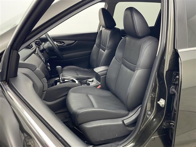 エクストレイル ２０Ｘｉ　純正ナビ　フルセグＴＶ　アラウンドビューカメラ　プロパイロット　パワーバックドア　衝突軽減防止ブレーキ　横滑り防止装置　前方ドラレコ　ビルトインＥＴＣ　ＬＥＤヘッドライト　オービスレーダー　フォグ（24枚目）