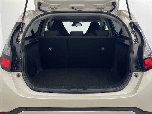 アクア Ｘ　ワンオーナー　フルセグＴＶ　バックカメラ　プッシュスタート　スマートキー　トヨタセーフティンス　寒冷地仕様　フロントワイパーデアイサー　ドアミラーヒーター　ＬＥＤヘッドライト　ウィンカーミラー（27枚目）