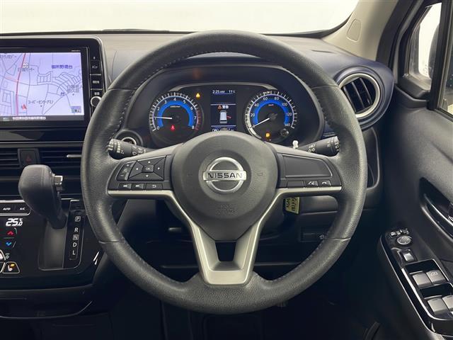 デイズ ハイウェイスター　Ｘ　４ＷＤ　純正ナビ　全方位カメラ　バックカメラ　衝突軽減装置　レーンアシスト　横滑り防止装置　コーナーセンサー　アイドリングストップ　ステアリングスイッチ　前席シートヒーター　ＬＥＤヘッドライト（7枚目）